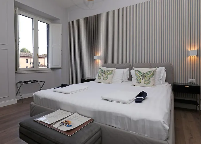 Plaza Suites, Luxury Collection Konukevi
